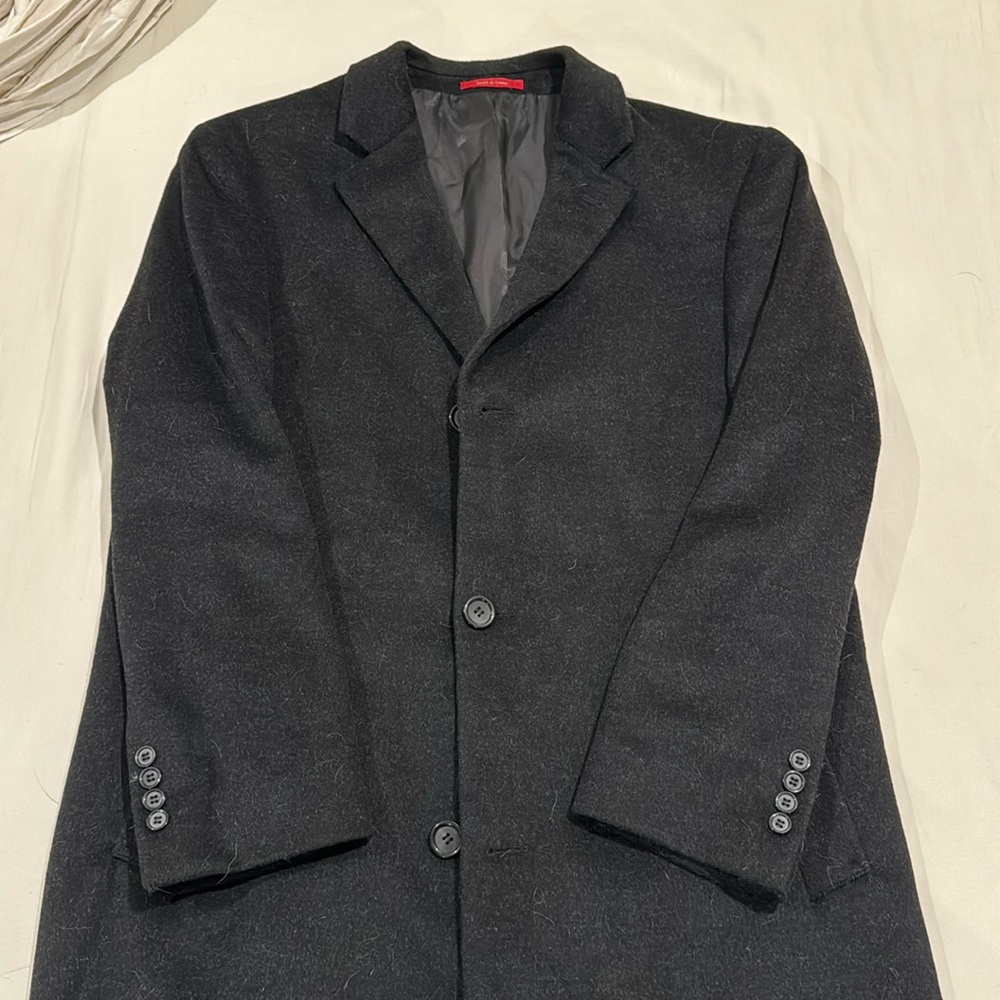 Men’s Black Winter Trench Coat (LIKE-NEW)